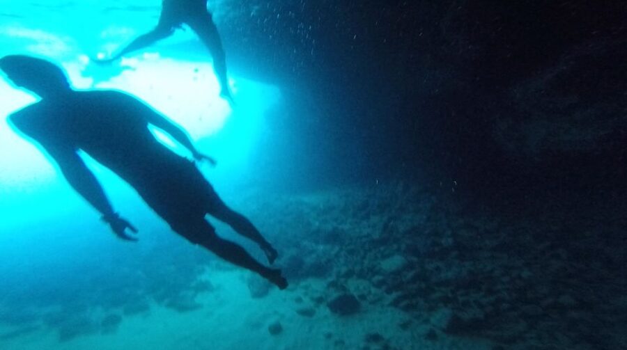 Dubrovnik: Blue Cave & Sunj Beach Boat Tour with Drinks - Drinks, snorkeling gear, and what you should pack