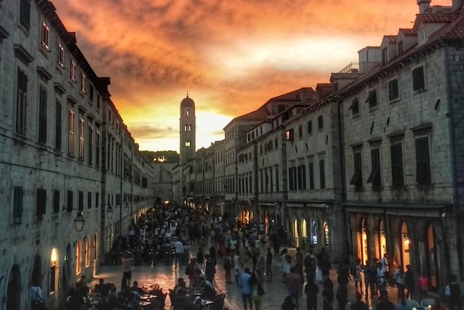 Dubrovnik by Night, History, Wine & Bites - Who will enjoy this evening most
