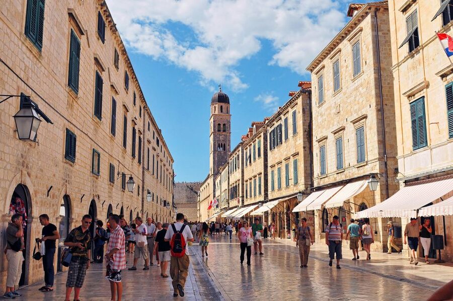 Dubrovnik: Cable Car, Walking Tour and City Walls Combo - Enter the Old Town through centuries of rebuilding