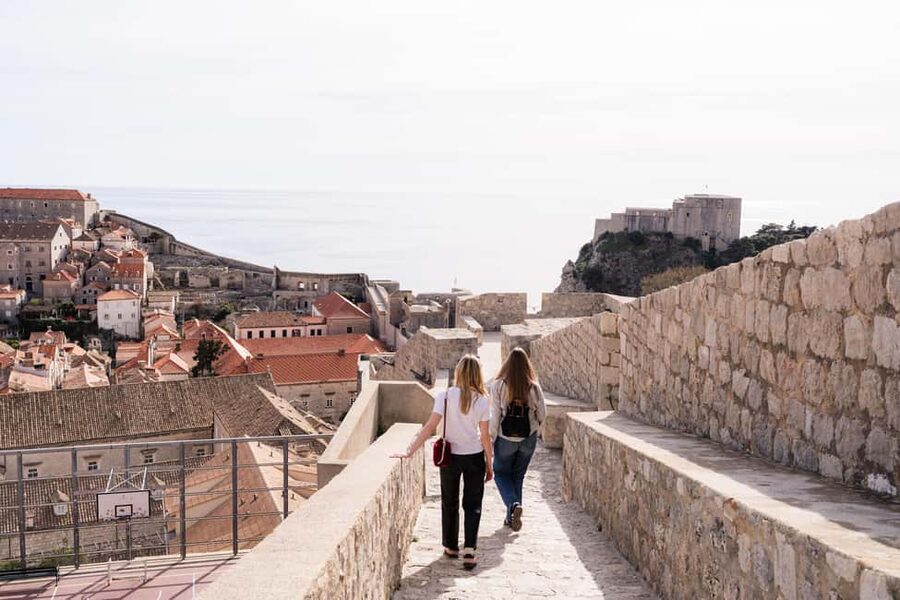 Dubrovnik: City Walls Guided Tour-Small Group Experience - A small group that can feel personal