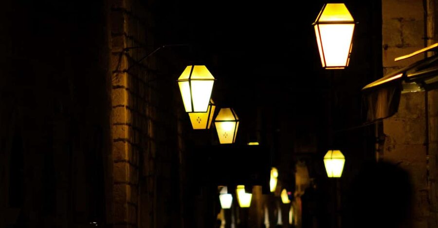 Dubrovnik: Dark tales of the Old Town - Meeting the guide at the Big Onofrio Fountain