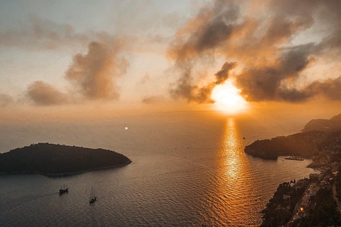 Dubrovnik E-Tuk Tuk Sunset Tour to Mount Srd - Pickup, meeting point, and timing