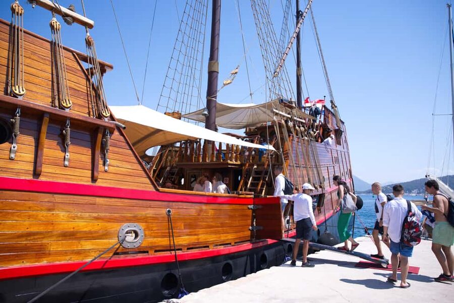 Dubrovnik: Elaphite Island Hopping Cruise on Karaka Ship - What happens in poor weather