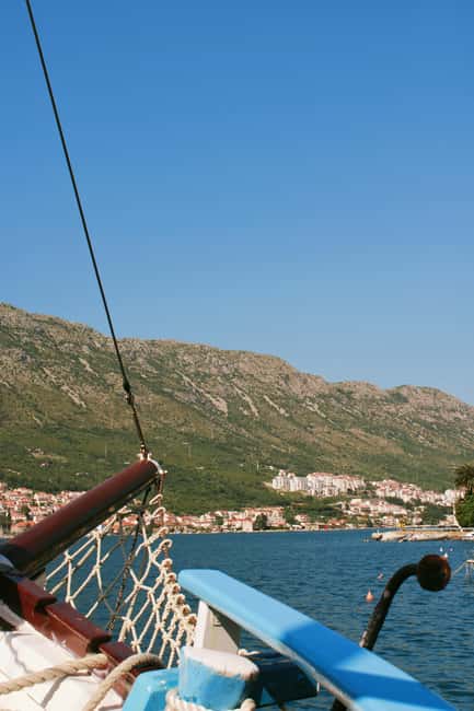 Dubrovnik: Full-Day Blue Cave & Elaphiti Islands Boat Tour - Meeting the boat at Lapadska Obala Pier