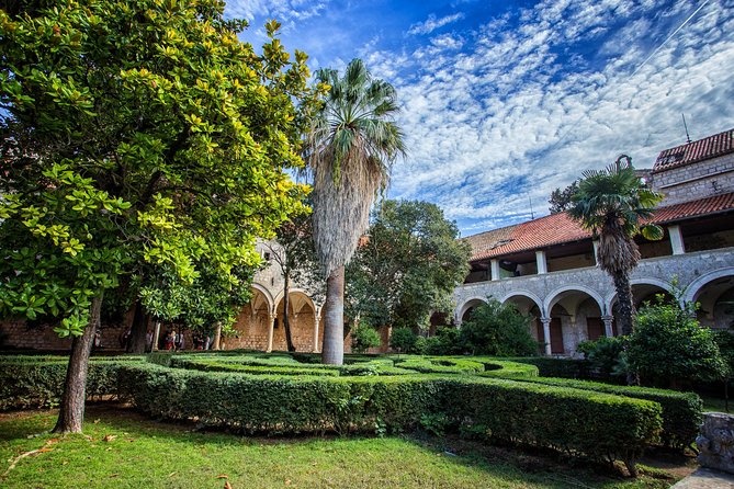 Dubrovnik Game of Thrones Full-Day Tour + Lokrum & Srđ - Trsteno Arboretum, gardens outside the city