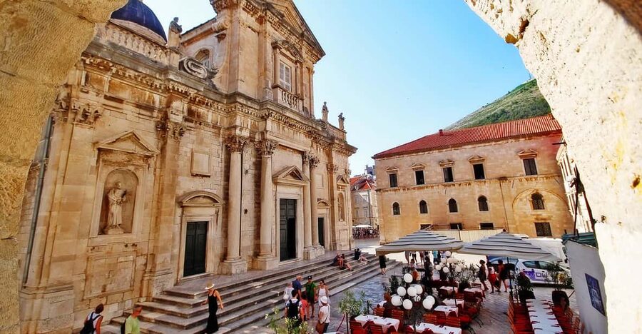 Dubrovnik: Game of Thrones Tour & Optional Lokrum Island - From Onofrio’s Fountain to Stradun