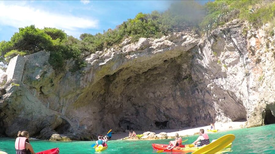 Dubrovnik: Guided Sea Kayaking and Snorkeling Tour - Practical preparation for a smoother outing