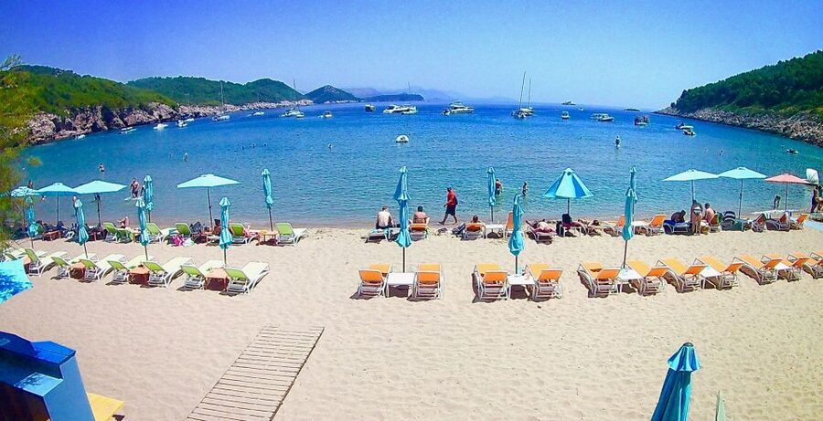 Dubrovnik: Half-Day Boat Tour to Elaphite Islands 4h - Pickup in Dubrovnik and the short orientation