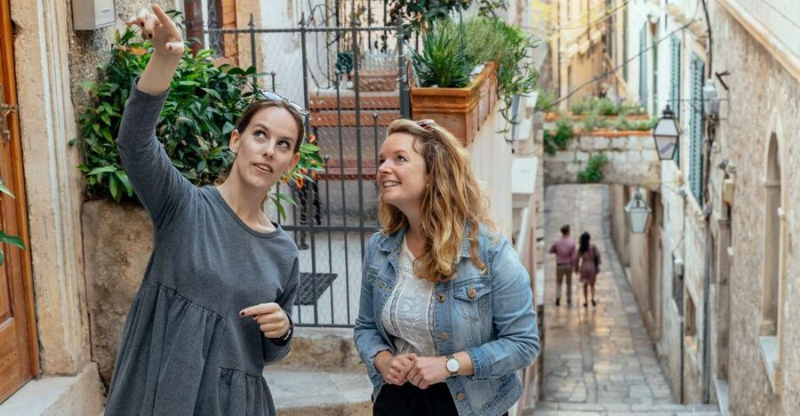 Dubrovnik: Hidden Gems and Highlights Private Walking Tour - Stradun: Dubrovnik’s essential first impression