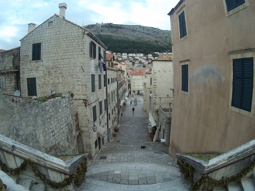 Dubrovnik: Insider 90-Minute Walking Tour With a Local - Why this 90-minute walk works well in Dubrovnik
