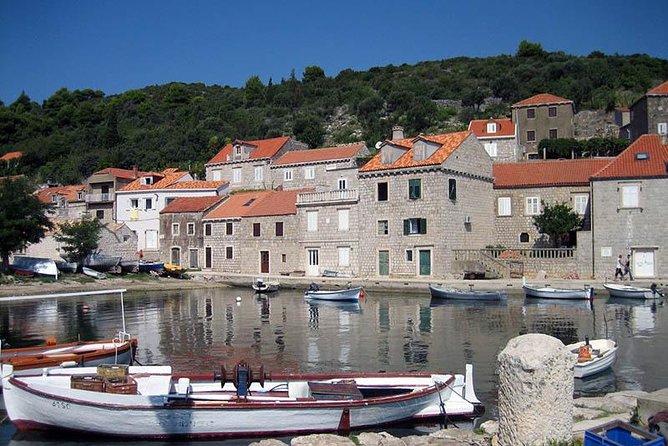 Dubrovnik Islands Boat Tour with Lunch and Unlimited Drinks - Gruž Harbor and the 9:00 a.m. start