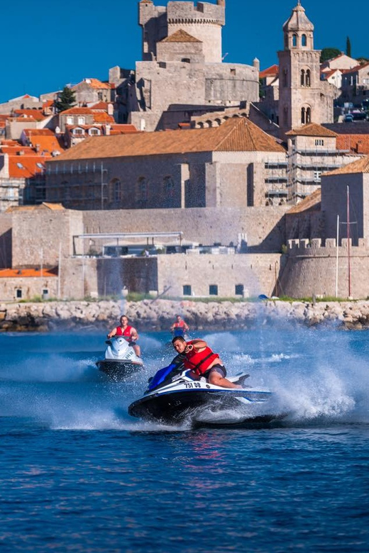Dubrovnik: Jet Ski Tour - What the guide adds to the ride