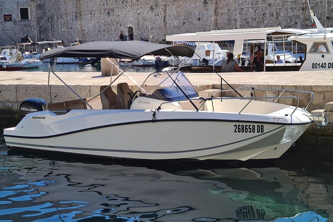 Dubrovnik Kayak Rental on Banje Beach - St. Jacob’s Beach, Kolorina Cove, and Betina Cave