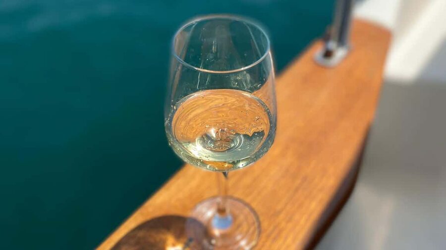 Dubrovnik: Lucky Boat Tour - Elaphite Islands and Blue Cave - What the Lucky Boat is like for six people