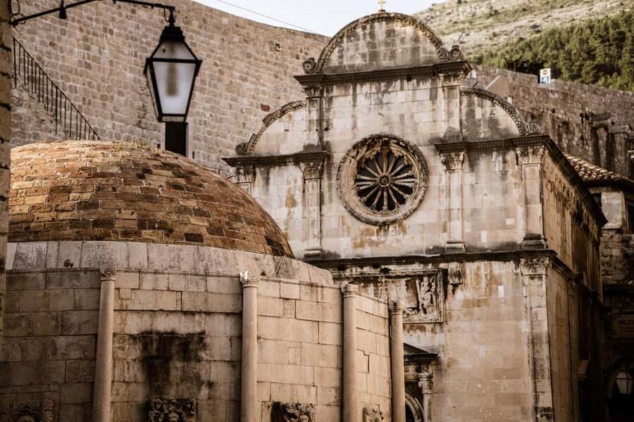 Dubrovnik Old Town History Tour: Early & Late Start - Why a guided walk helps in Dubrovnik