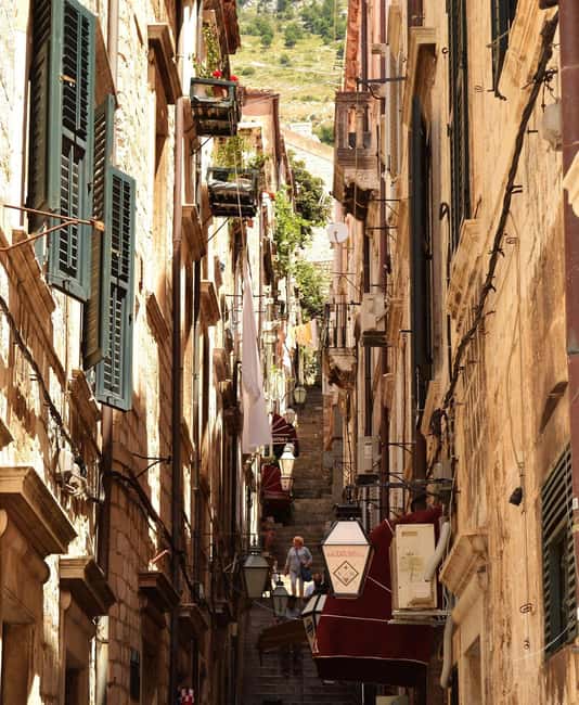 Dubrovnik Old Town History Tour: Early & Late Start - The Franciscan Monastery and the old orphanage