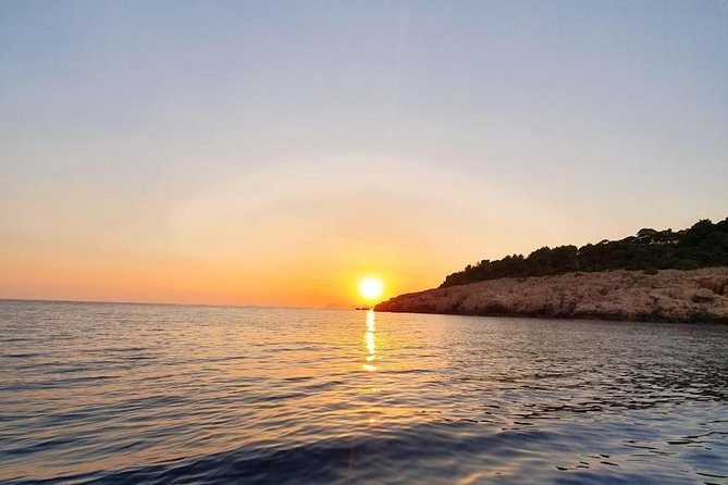 Dubrovnik Old Town Sunset Cruise - What happens during the one-hour route