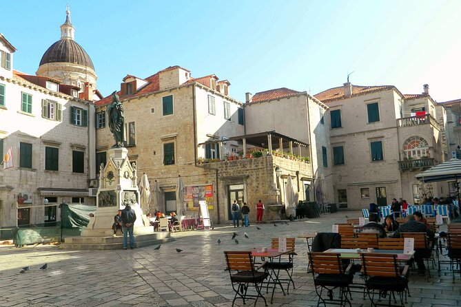 Dubrovnik: Old Town Walking Tour - Large Onofrio’s Fountain and the city’s practical side