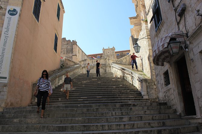 Dubrovnik: Old Town Walking Tour - Rector’s Palace and Gundulićeva Poljana
