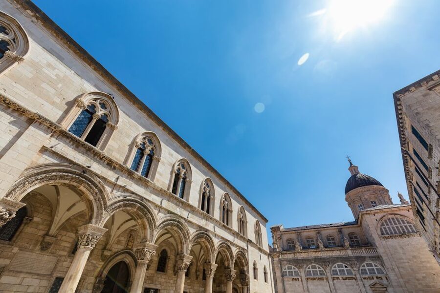 Dubrovnik: Old Town Walking Tour - Dubrovnik Cathedral and the final walk to the port