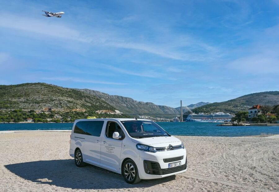 Dubrovnik: Panorama Tour with Free Time in the Old Town - A cool pause beside the Ombla River