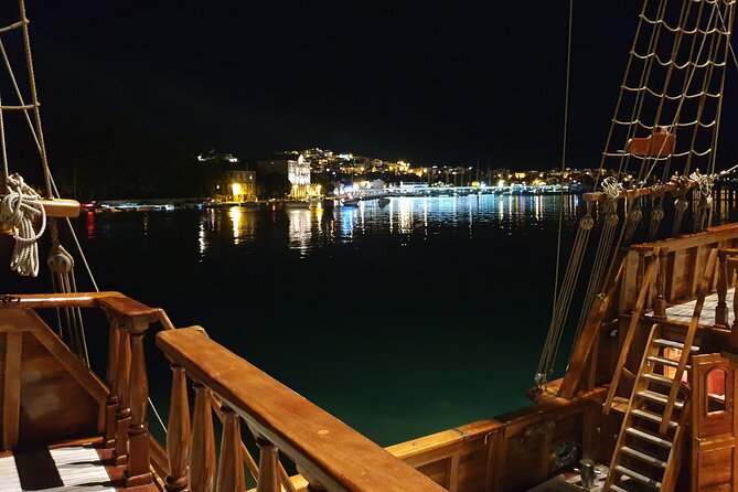 Dubrovnik Panoramic Night Cruise with Karaka - Watching the Dubrovnik bridge light up