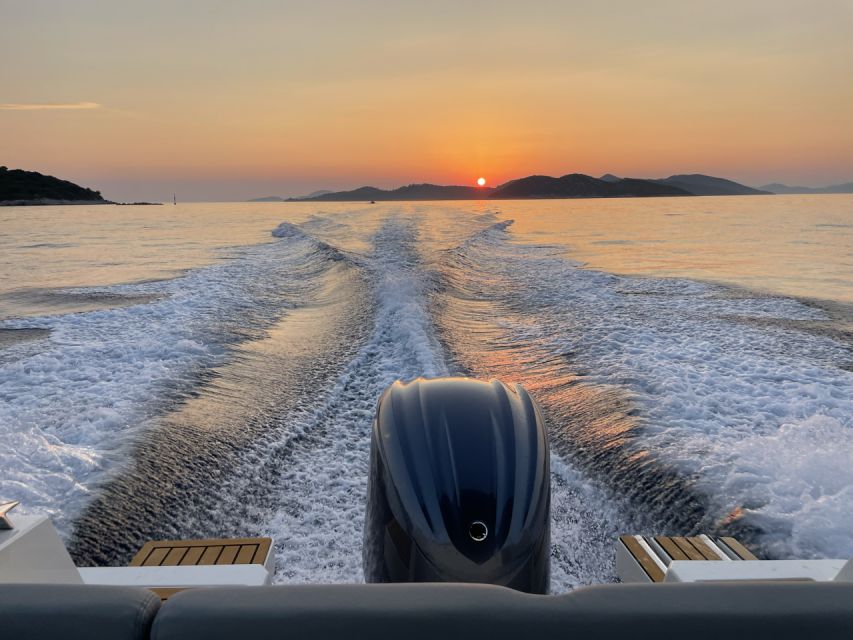 Dubrovnik: Private Elaphiti Islands and Blue Cave Tour - Šunj Beach and Sjekirica Island