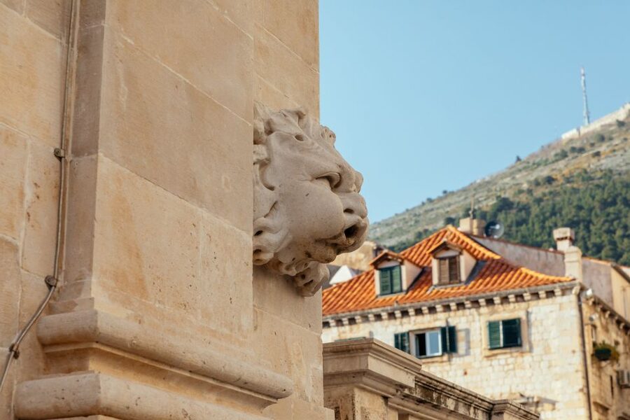 Dubrovnik: Private Family Friendly City Tour with Guide - Stradun: the right place for a city introduction