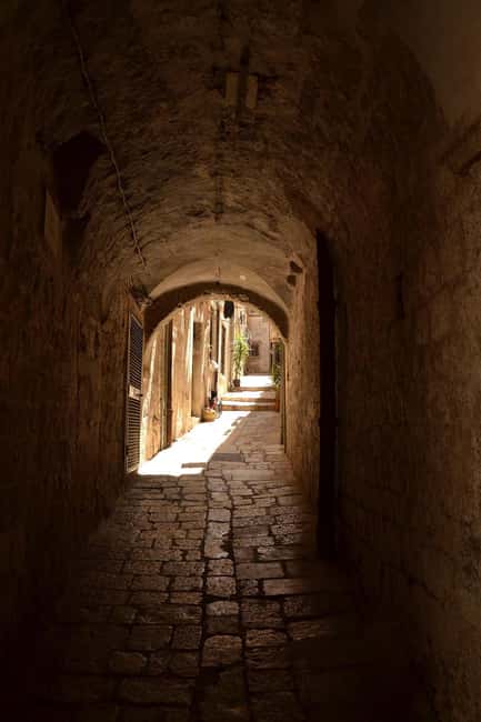 Dubrovnik: Private Game of Thrones Tour: Inside Look - Why this private tour works better than a standard fan walk