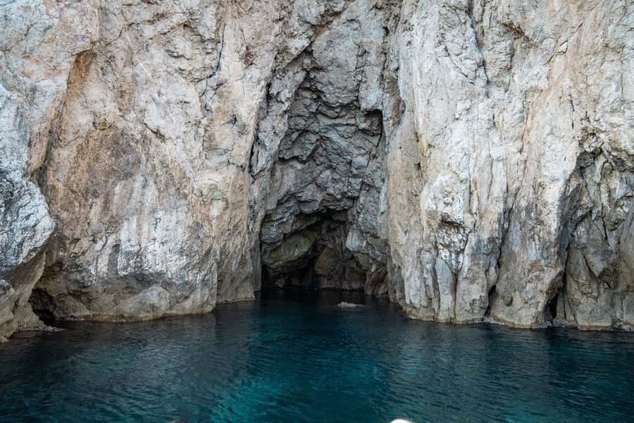 Dubrovnik: Private speedboat tour of Elafiti islands - Kolocep and the Blue Cave swim