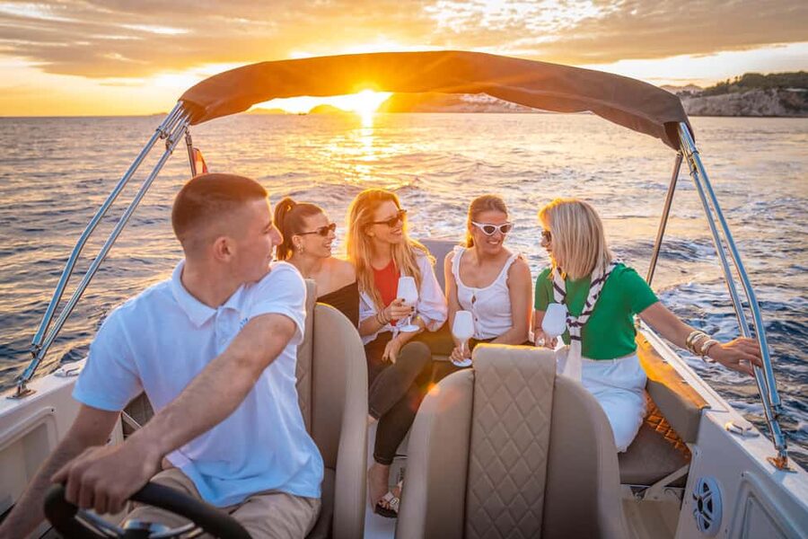 Dubrovnik Private Speedboat Tour to Elaphite Islands - Practical comfort, safety, and flexibility