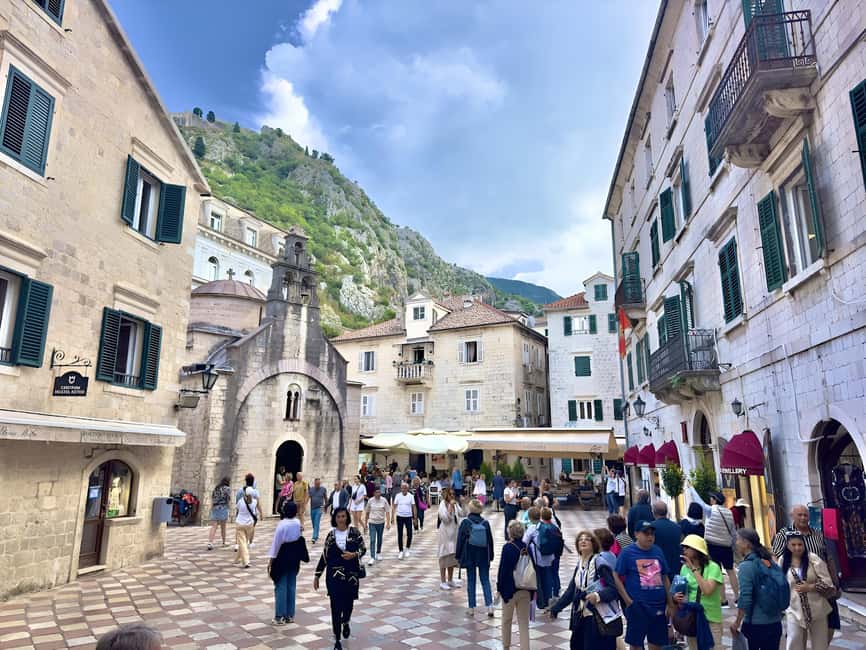 Dubrovnik: Private Tour to Montenegro, Kotor, and Perast - What the private van adds to the experience