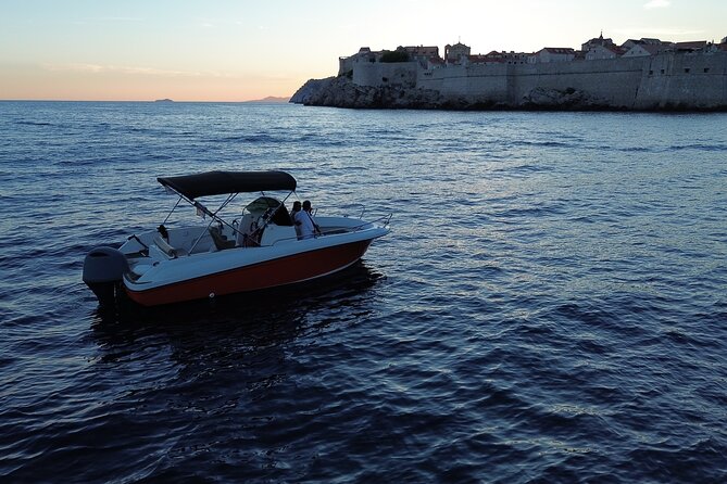 Dubrovnik Romantic Sunset Boat Tour - Wine, beer, snacks, and an easy pace