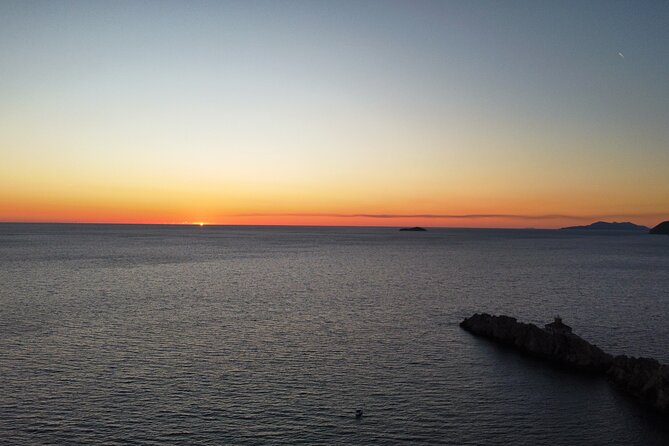 Dubrovnik Romantic Sunset Boat Tour - What the private format means for your group
