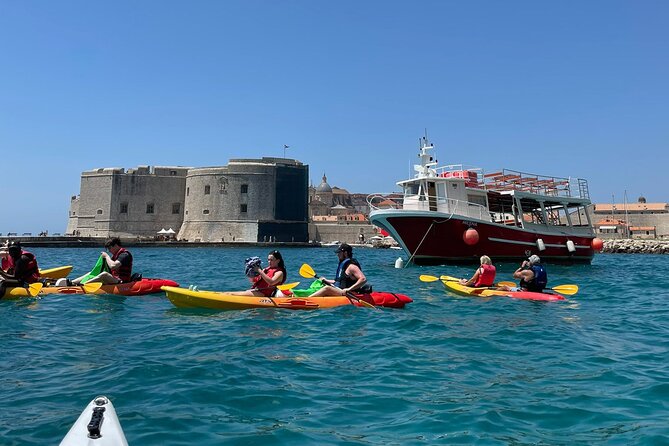 Dubrovnik: Sea Kayaking & Snorkeling - Returning toward the old town by kayak