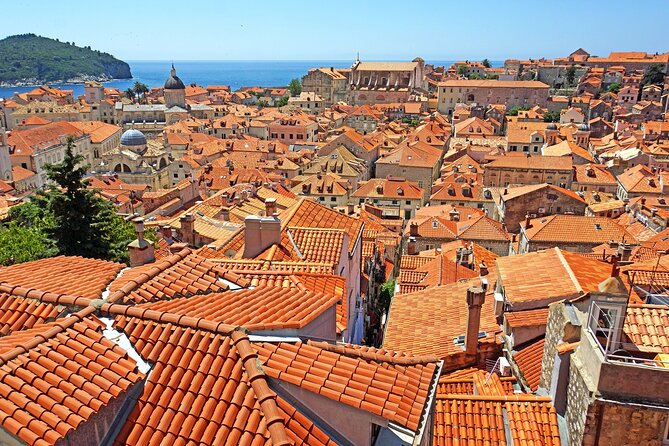 Dubrovnik Shore Excursion: Explore Dubrovnik by Cable Car (ticket included) - Onofrio’s Fountain starts the Old Town story