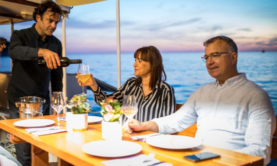 Dubrovnik: Sunset Dinner Cruise around the Old Town - FAQ