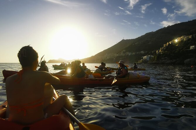 Dubrovnik: Sunset Kayak & Snorkel Tour with Wine & Water - Betina Cave beach and the snorkeling break