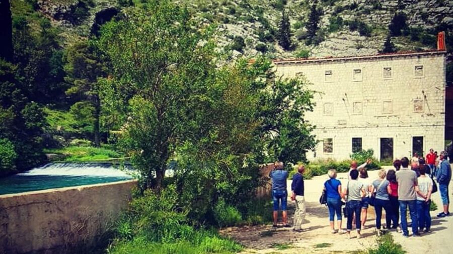 Dubrovnik: Sunset Panorama Tour with Glass of Wine - Key points at a glance