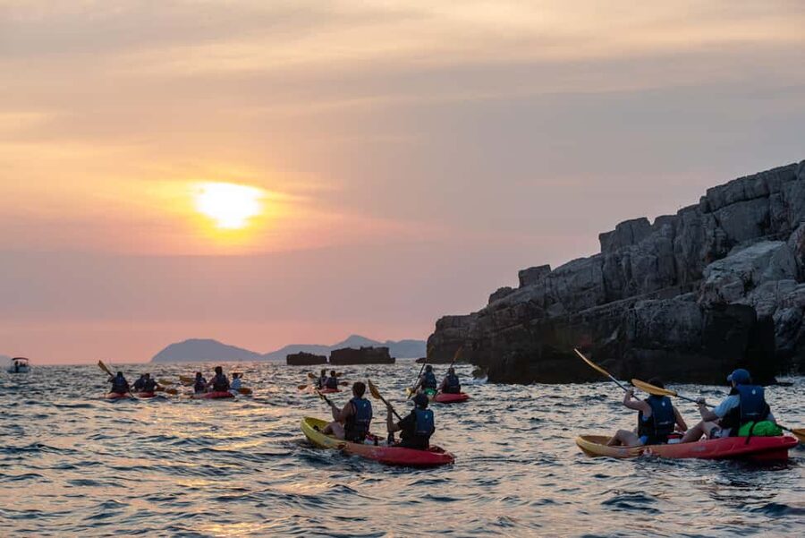 Dubrovnik: Sunset Sea Kayaking Tour - How hard is the kayaking?