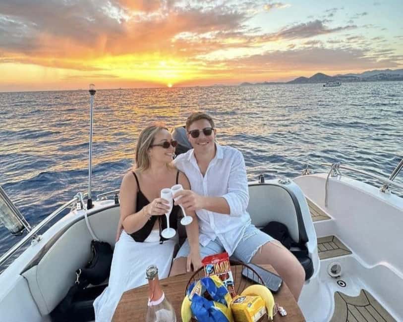 Dubrovnik: Sunset tour - Cruising beneath the Dubrovnik city walls