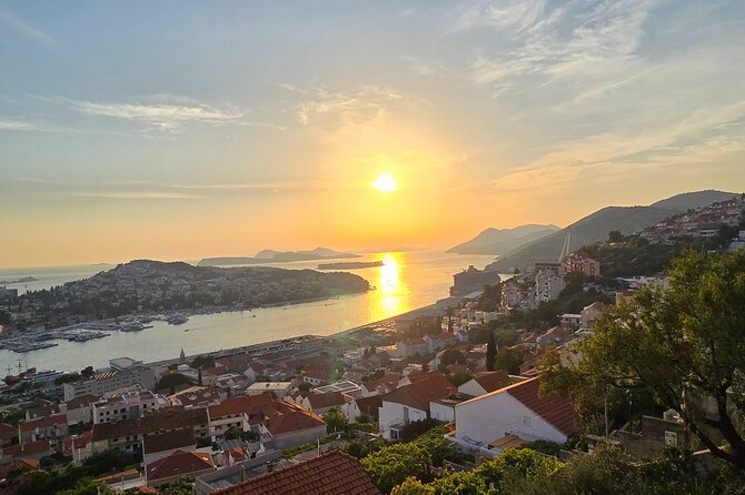 Dubrovnik Sunset Tour with Scenic Views and Local Wine - Sunset over the Elafiti Islands