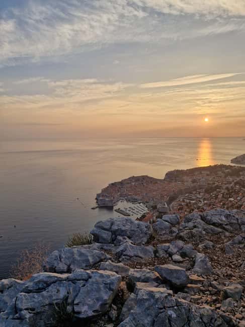 Dubrovnik: Sunset Wine Tasting At Panorama Point - Should you book the sunset wine tasting?