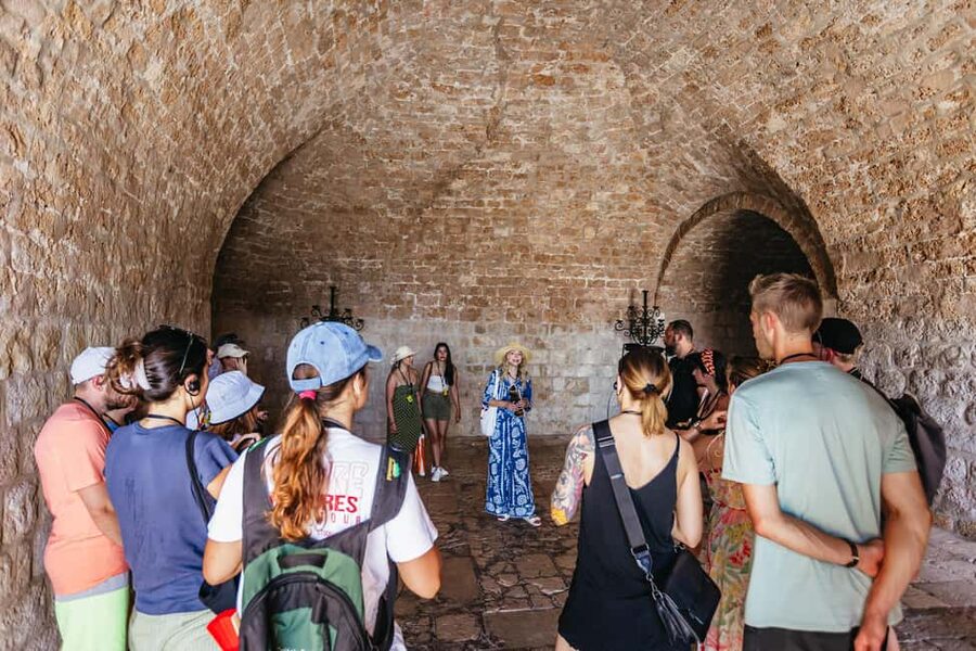 Dubrovnik: The Original Game of Thrones Tour & Lokrum Option - What the guides add