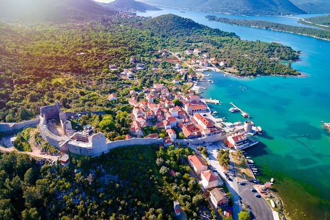 Dubrovnik to Split Private Transfer with Local Experienced Driver - The border issue you need to plan for