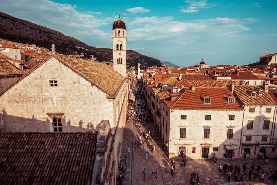 Dubrovnik: Walls and Wars Walking Tour - From Medieval Defenses to the 1991 War