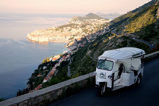 E-Tuk Tuk Tour in Dubrovnik - Climbing Mount Srđ by tuk-tuk