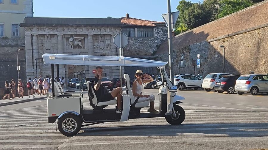 Eco tuk tuk Highlights of Zadar - What the guides add to the experience