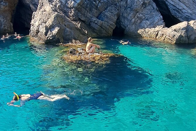 Elafiti Islands Private Luxury 4-Hour Speedboat Tour - Green Caves and the pleasure of stopping