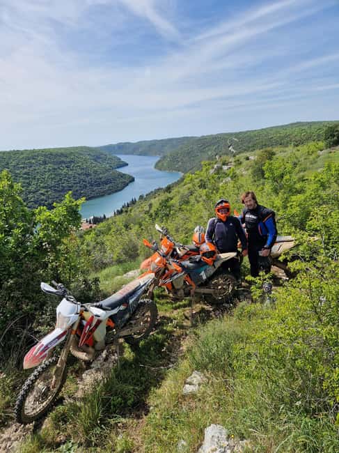 Enduro Motorsport Rovinj - Starting near the church in Rovinjsko Selo